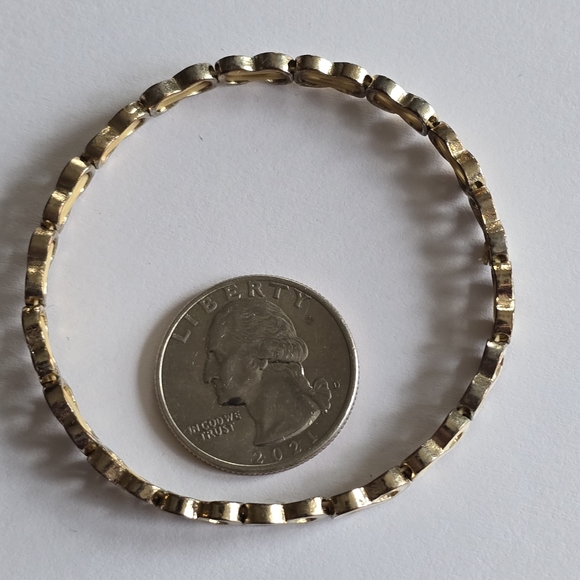 Infinity symbol bracelet stretch cream ivory colored enamel gold tone - Picture 5 of 11